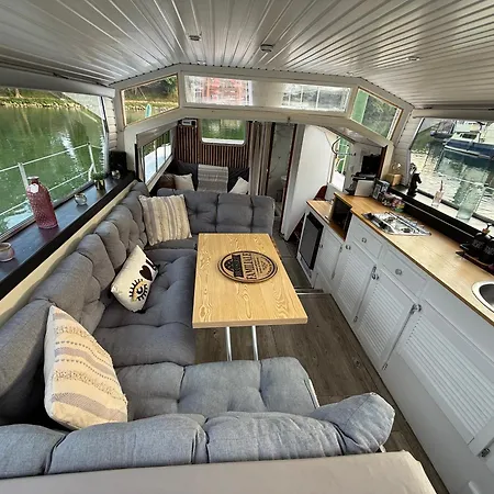 Bateau Sur La Marne * Jouarre