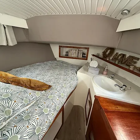 L'escale - Dormez Sur Un Bateau - 30 Min De Båthotell *
