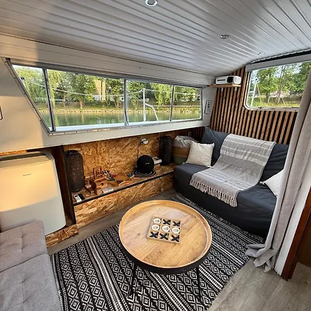 Botel Bateau Sur La Marne *